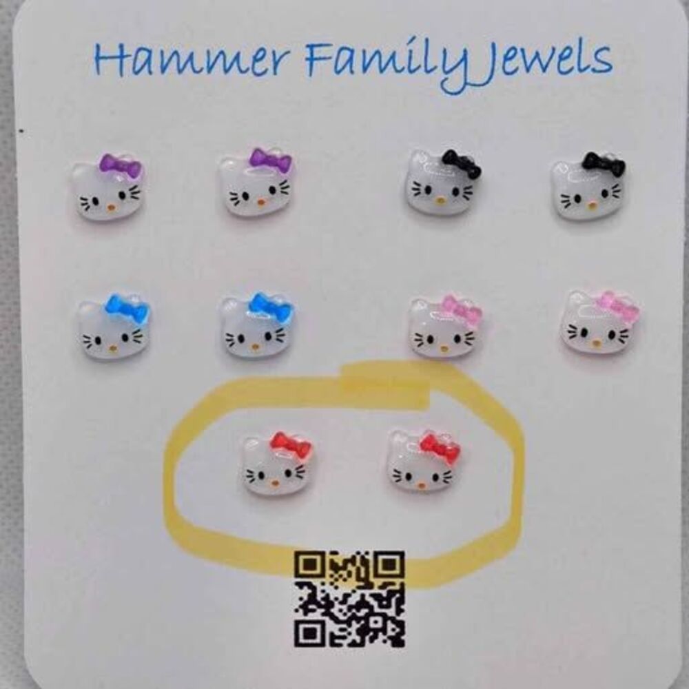 Hello Kitty Custom Order - Picture 2 of 3